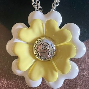 Brighton 3 Piece Set,Silver with Enameled Daisy